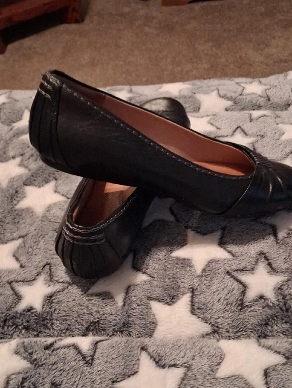 Clarks Black Leather Pleated Flats Pre Owned Size 11 M